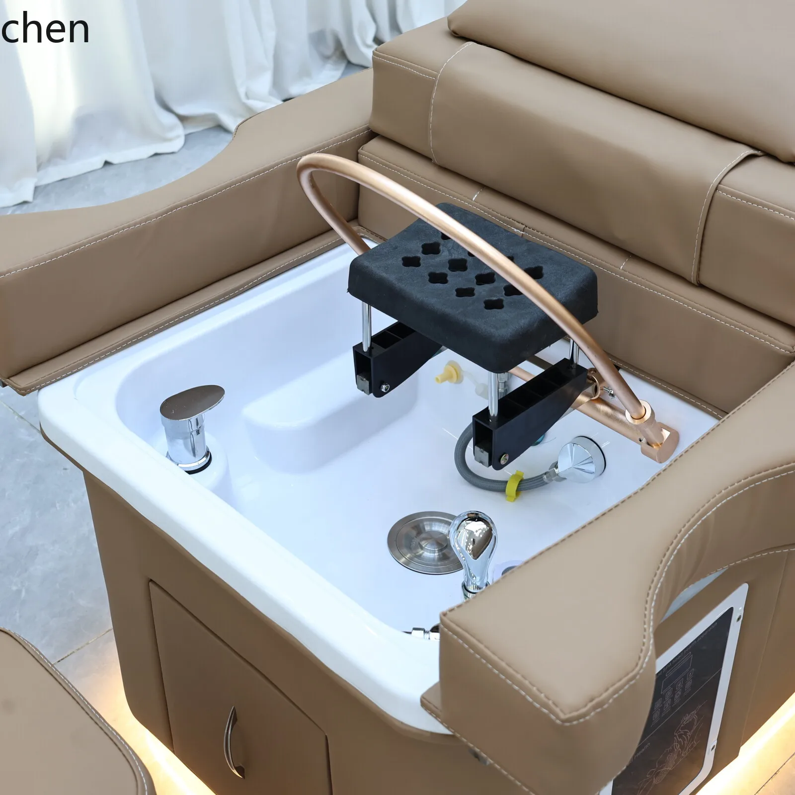 Spa Wellness And Beauty - B7- Back Lift Hoofdtherapie Wellness Salon